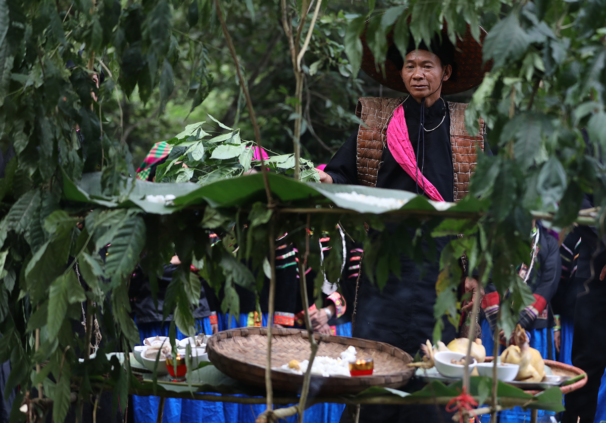 Nét văn hóa đẹp của lễ hội cúng "Thần rừng" của đồng bào Pu Péo