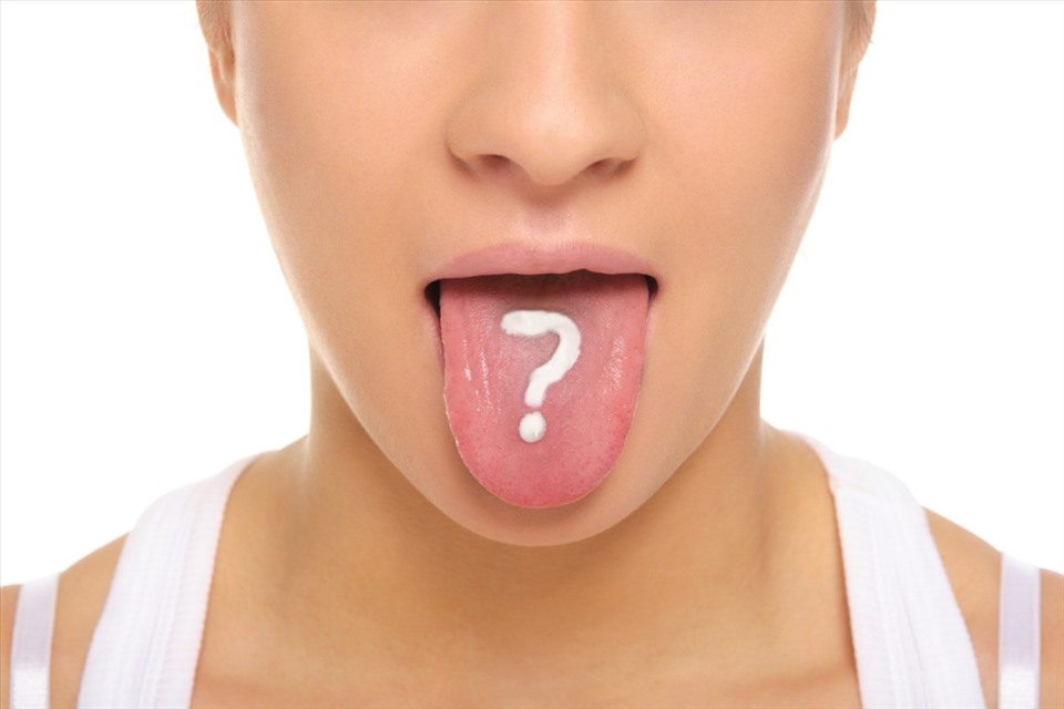 Lưỡi bị đau hoặc sần sùi cũng là dấu hiệu cần đi khám ngay