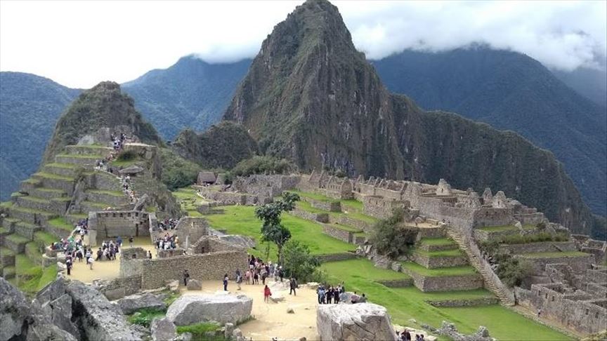 Khu tàn tích Inca càng trở nên đồ sộ và vô cùng hào nhoáng khi nhìn từ trên cao